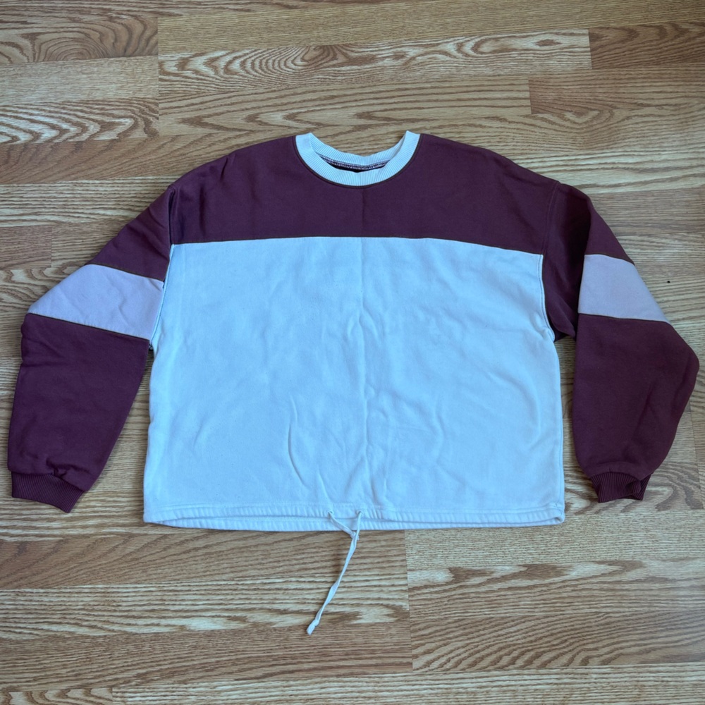 American Eagle Color block Crewneck